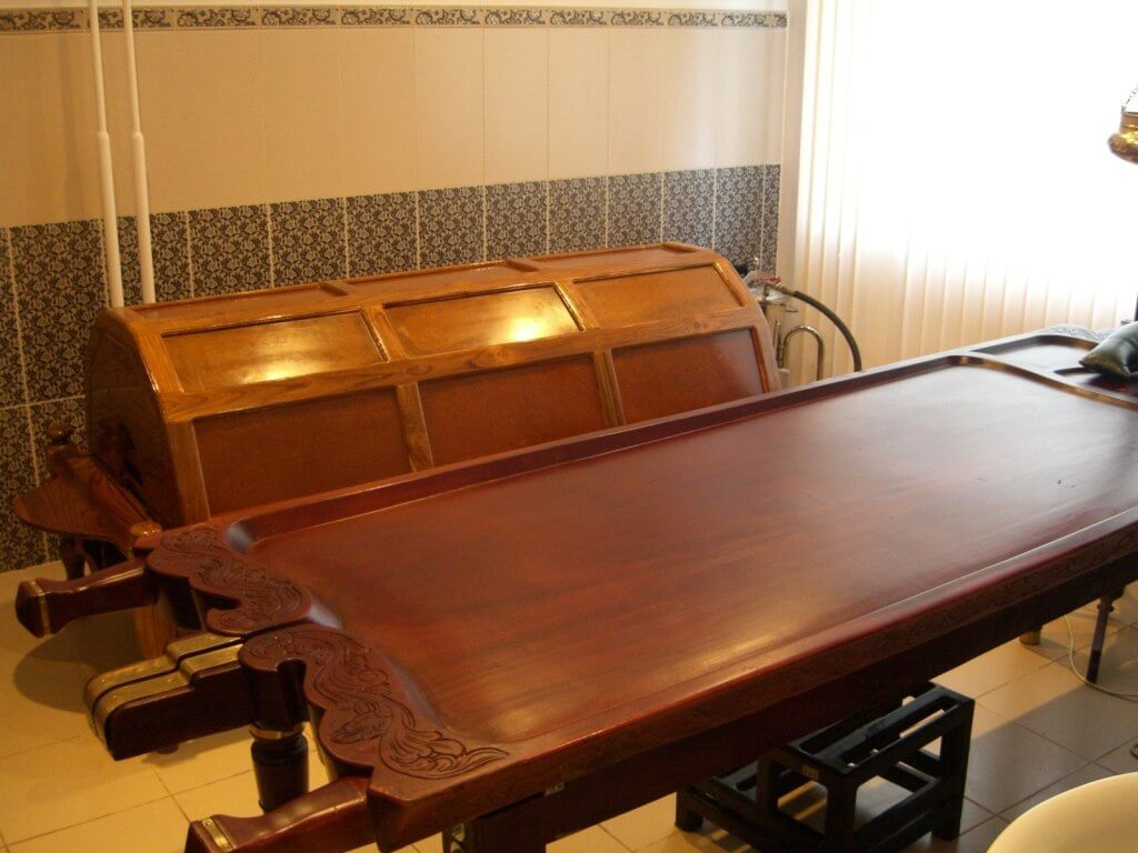 Массажный стол Оздоровительного Центра "Бенарас"
